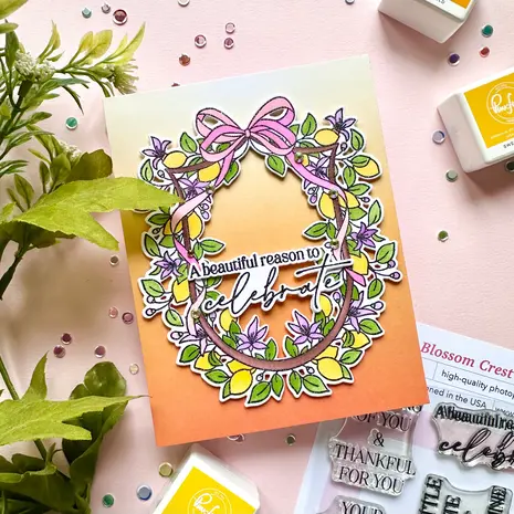 Pinkfresh Studio Sunlit Manor Stamp Lemon Blossom Crest (321226)