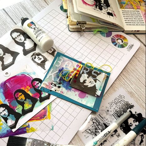 Dina Wakley MEdia Workplace Pad (MDA93541) Dina Wakley MEdia Workplace Pad (MDA93541)