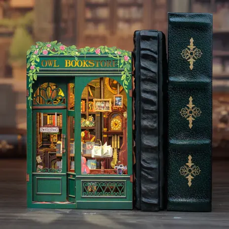 CuteBee DIY Book Nook Kit Owl Bookstore (SD02) CuteBee DIY Book Nook Kit Owl Bookstore (SD02)