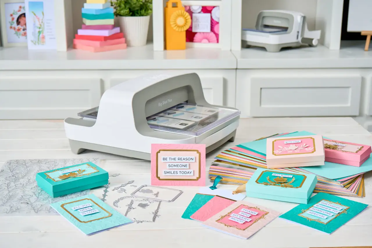 Sizzix Big Shot Plus Starter Kit NEW Model (667141) + GRATIS DISNEY SNIJMAL