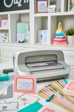 Sizzix Big Shot Plus Starter Kit NEW Model (667141) + GRATIS DISNEY SNIJMAL