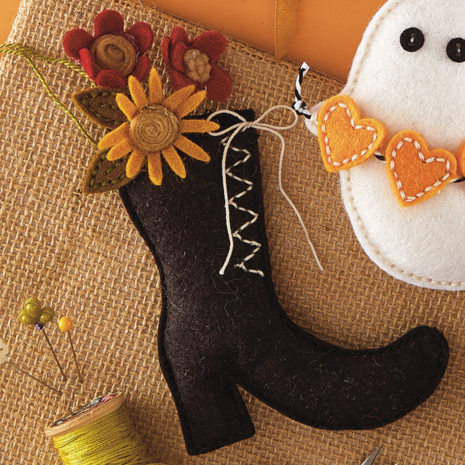 Spellbinders PRE-ORDER Halloween Felt Stitch & Create Harvest Witch Boot Dies (S4-1562) Spellbinders PRE-ORDER Halloween Felt Stitch & Create Harvest Witch Boot Dies (S4-1562)