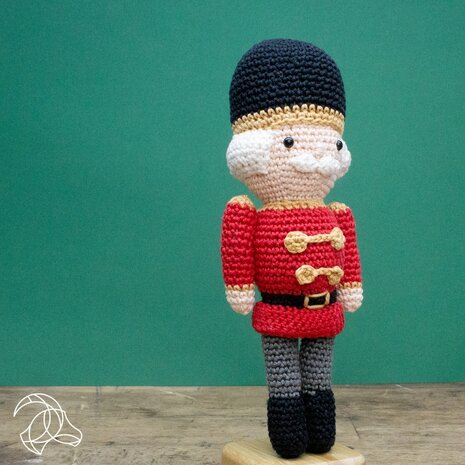 Hardicraft Nutcracker Crochet Kit (HC-40SM111) Hardicraft Nutcracker Crochet Kit (HC-40SM111)