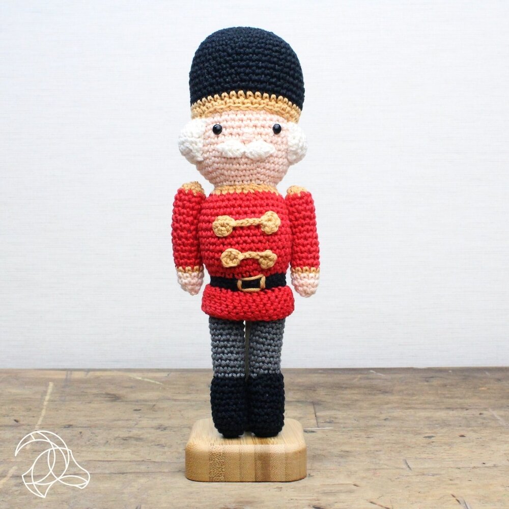 Hardicraft Nutcracker Crochet Kit (HC-40SM111) Hardicraft Nutcracker Crochet Kit (HC-40SM111)
