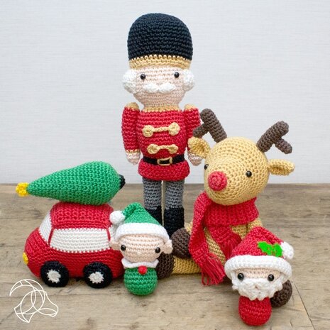 Hardicraft Nutcracker Crochet Kit (HC-40SM111) Hardicraft Nutcracker Crochet Kit (HC-40SM111)