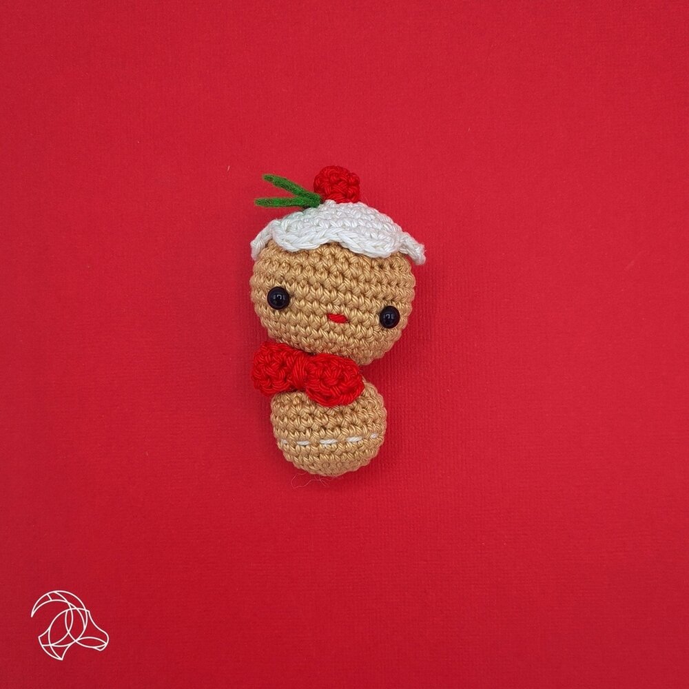 Hardicraft Mini Gingerbread Man Crochet Kit (HC-40MB082) Hardicraft Mini Gingerbread Man Crochet Kit (HC-40MB082)