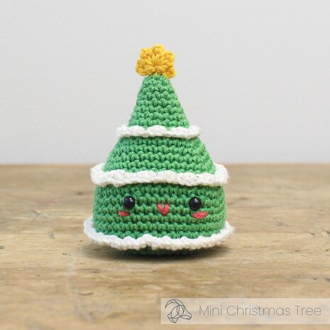 Hardicraft Mini Christmas Tree Crochet Kit (HC-40MB132)