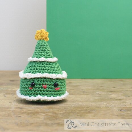 Hardicraft Mini Christmas Tree Crochet Kit (HC-40MB132)