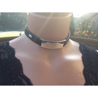 Joop Retro Look Eng anliegend Leder Damenhalsband "JOKER" mit Sterlingsilber Gravurplatte