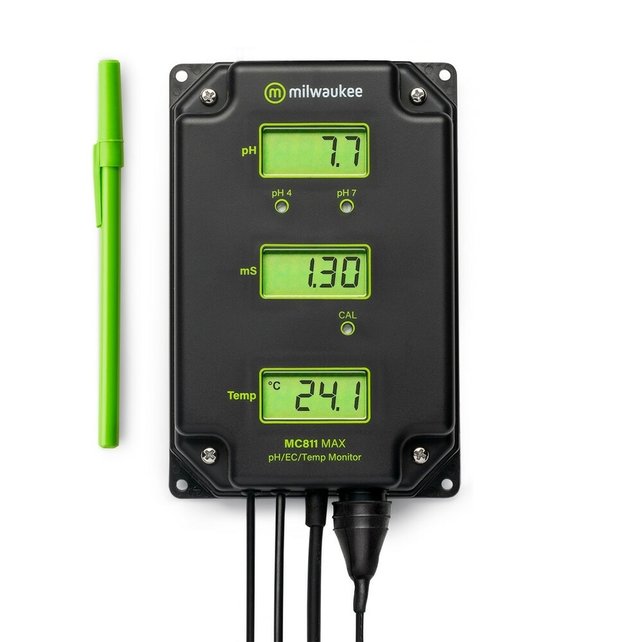MILWAUKEE MC811 MAX 3-IN-1 COMBI MONITOR (pH/EC/TEMPERATURE)