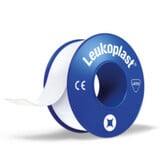 Leukoplast hechtpleister waterdicht met ring 2.5cmx 5m -1 rol