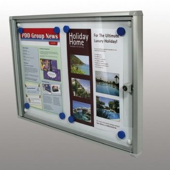 Informatie-vitrine voor montage aan de muur, geschikt voor 1 vel A4. Buitenafmeting  281x368mm. Zichtmaat 190x277mm. Diepte 30mm. Afsluitbaar d.m.v. slotje met 2 sleutels. Enkel geschikt voor gebruik binnen.