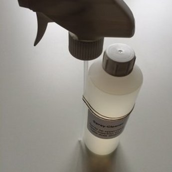 Spray cleaner - reiniger voor Posterman stiften en krijtstiften, inhoud 0,5 liter. Spray flacon cleaner 500 ml.