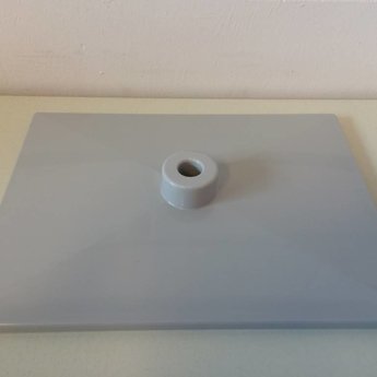 Voetplaat volledig kunststof, eenvoudige lichte uitvoering met buishouder in het midden. Kleur grijs, gewicht 107 gram.
