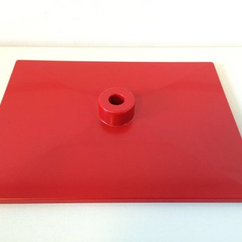 Voetplaat volledig kunststof, eenvoudige lichte uitvoering met buishouder in het midden. Kleur rood, gewicht 107 gram.