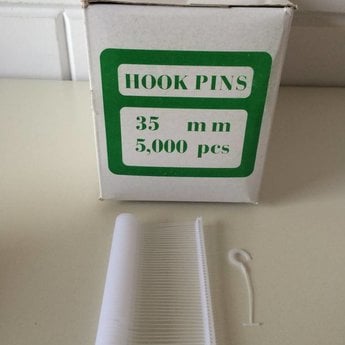 Hookpins textielpins / riddersporen / tagpins  35mm std-haak  5000st - hook-pin hookpin.<br />
Geschikt om te gebruiken in standaard en regular tangen van Arrow, Banok, GP, Utach en Dennison.