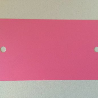 PVC labels 64x118 mm rose 2 gaten ronde hoeken, dikte 0.2 mm. Doosje met 1000 stuks