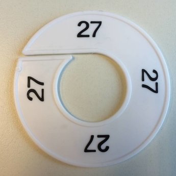 Maatring 9 cm wit/zwart  27<br />
Diameter van de maatring is 9cm, en de diameter van het gat is 4cm.
