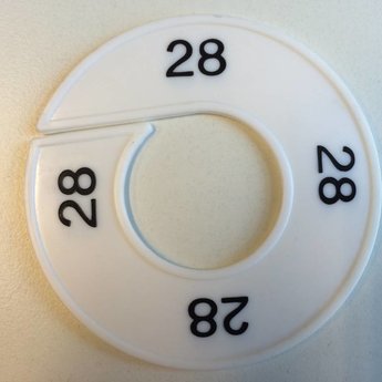 Maatring 9 cm wit/zwart  28<br />
Diameter van de maatring is 9cm, en de diameter van het gat is 4cm.