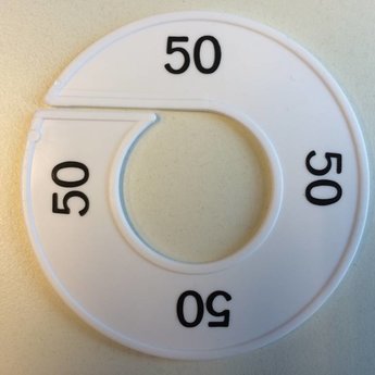 Maatring 9 cm wit/zwart  50<br />
Diameter van de maatring is 9cm, en de diameter van het gat is 4cm.