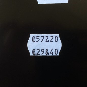 Open Prijstang Open S12 is een 2-regelige prijstang met op de bovenste regel posities voor een nummer/prijs en op de onderste regel een prijs €999,99.