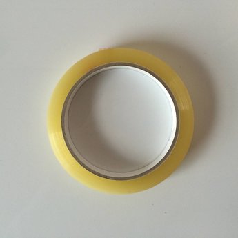 Tape transparant 12mm x 66 meter grote kern, goede kwaliteit PP acryl tape - Low Noise. Per rolletje te bestellen. (er zitten 36 rolletjes in 1 doosje) Geschikt voor de zakkensluiter met artikel  13240065