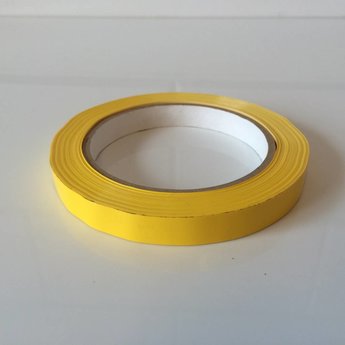 Tape geel 12mm x 66m pvc met grote kern.Geschikt voor de zakkensluiter met artikel  13240065Zolang de voorraad  strekt