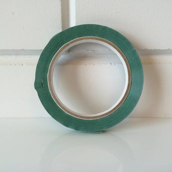 Tape groen 12mm x 66m pvc met grote kern.Geschikt voor de zakkensluiter met artikel  13240065Zolang de voorraad  strekt