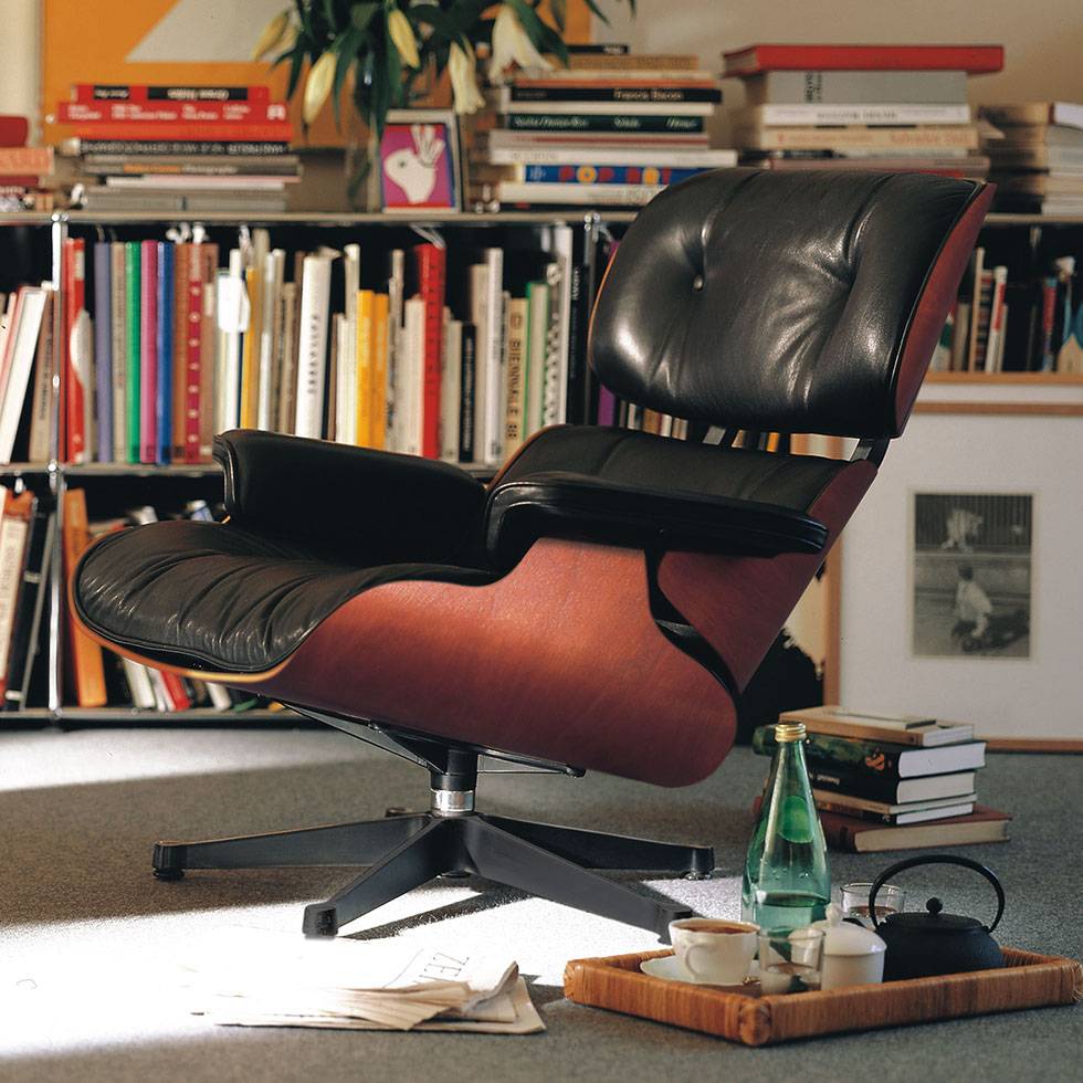 Vitra Vitra Lounge Chair | Cherry - Workbrands