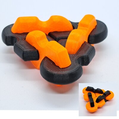 KoelzKidz Handmade Fidget Triangle black/orange