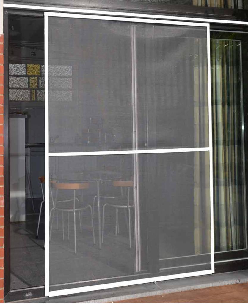 Aluminium Hordeur Veranda Wit 150 x 220 cm. Aluminium Hordeur Veranda Wit 150 x 220 cm.
