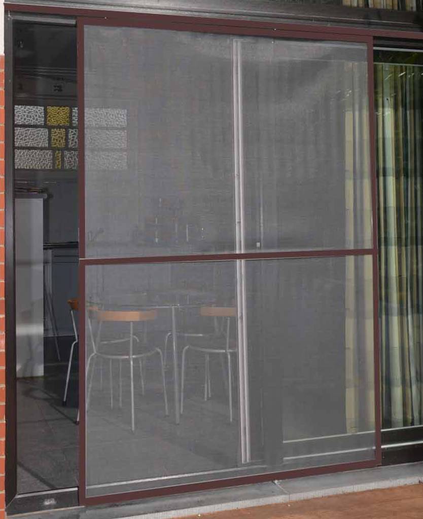 Aluminium Hordeur Veranda Bruin 150 x 220 cm. Aluminium Hordeur Veranda Bruin 150 x 220 cm.