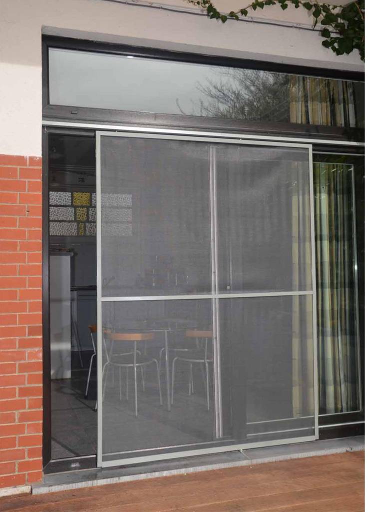 Aluminium Hordeur Veranda Grijs 150 x 220 cm. Aluminium Hordeur Veranda Grijs 150 x 220 cm.
