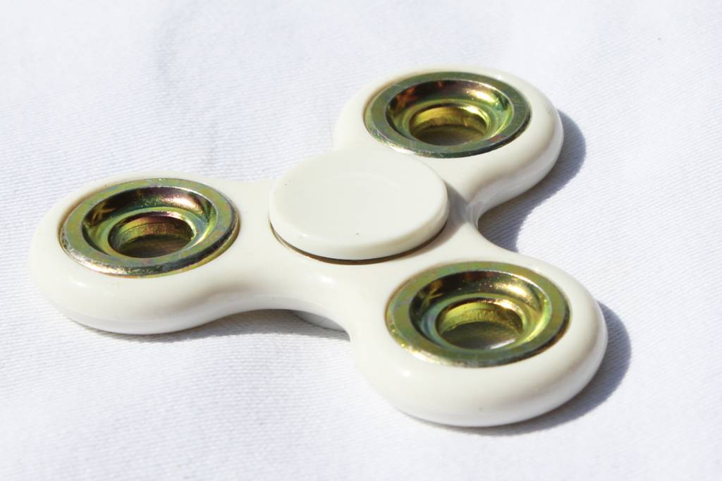 Hand spinner Classic Wit