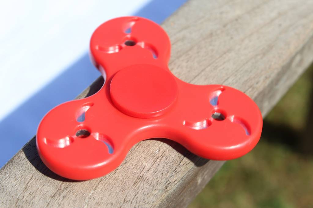 Hand spinner Tri-Blade Rood