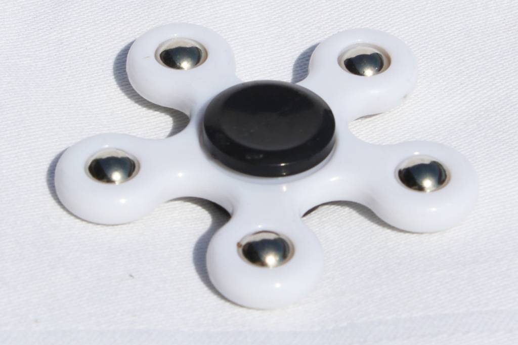 Hand spinner 5 arm kogels Wit