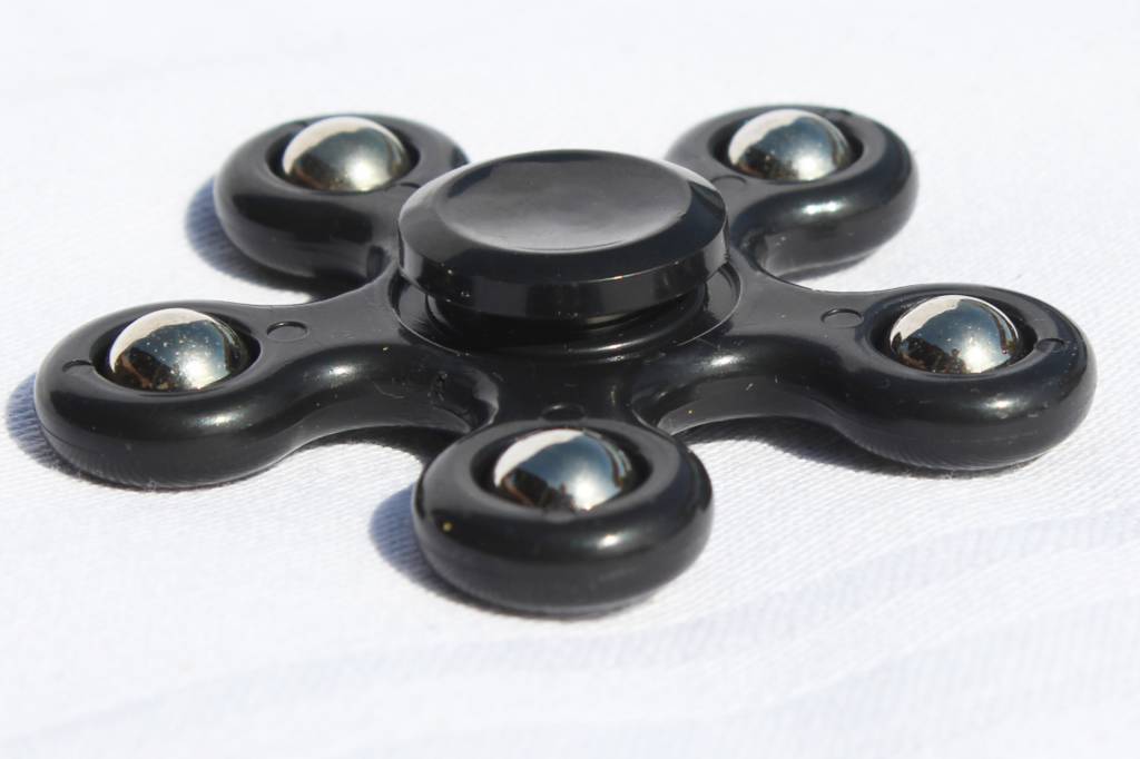 Hand spinner 5 arm kogels Zwart