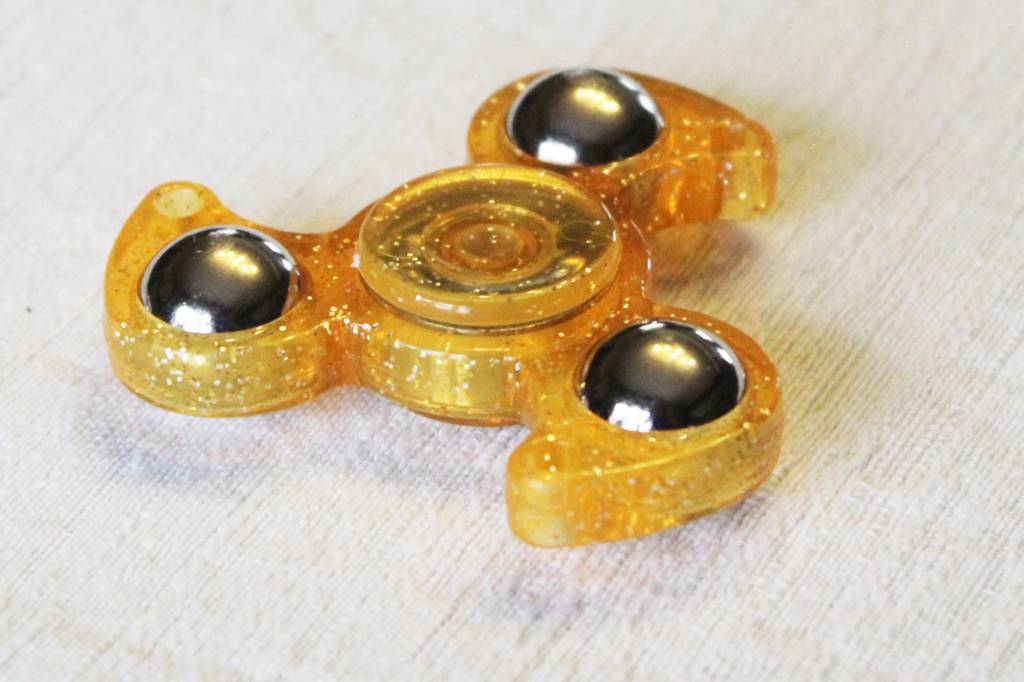 Hand spinner Glitter drietand Orange