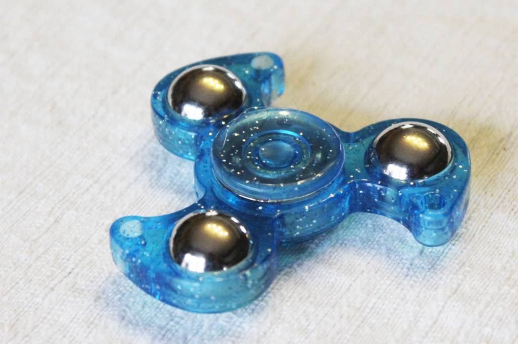 Hand spinner Glitter drietand Blauw Hand spinner Glitter drietand Blauw