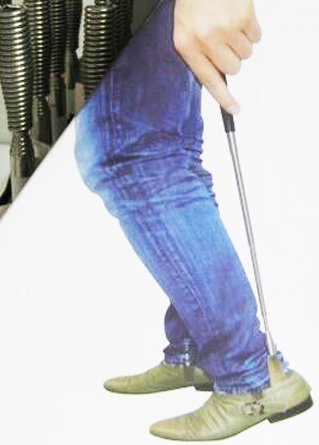 Schoenlepel metaal met veer uitschuifbaar Schoenlepel metaal met veer uitschuifbaar