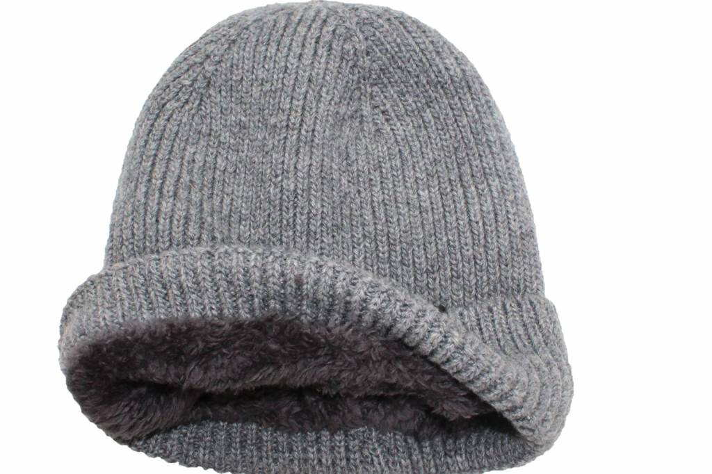 Gebreide Muts met boord "Sport Star" licht Grijs Gebreide Muts met boord "Sport Star" licht Grijs