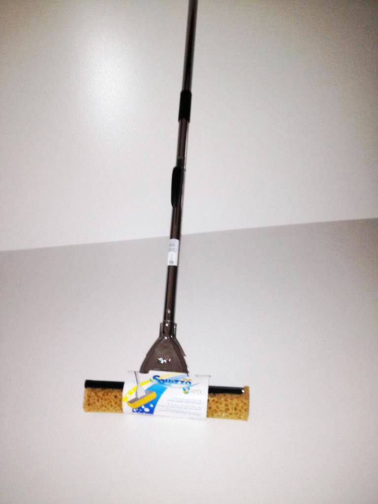 Vloermop met uitwringbare spons