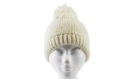 Dames Muts gebreid met Pompon Verschillende Kleuren Dames Muts gebreid met Pompon Verschillende Kleuren