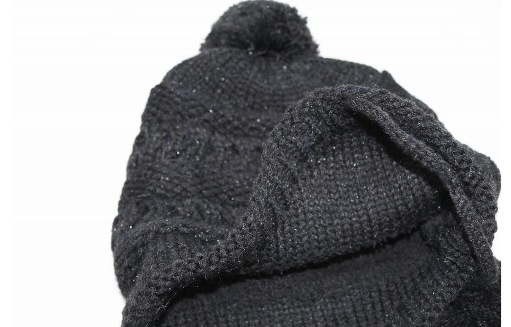 Pompon Muts met Lurex Black Pompon Muts met Lurex Black