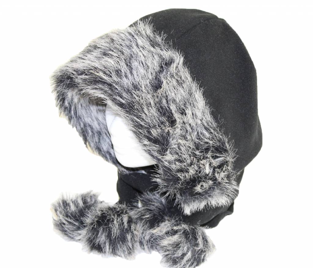 Sjaalmuts pels met pompons Sjaalmuts pels met pompons