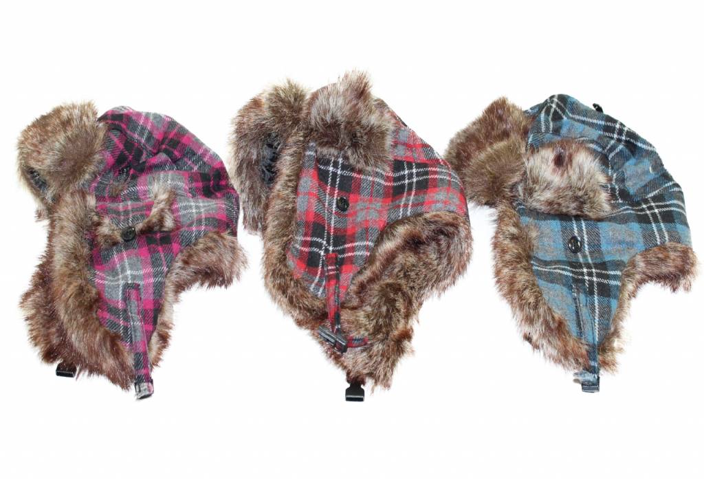 Muts Pels met oorflappen geruit