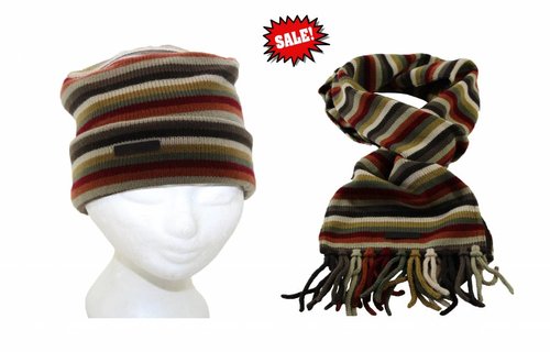 Muts gestreept in 3 verschillende maten. Muts gestreept in 3 verschillende maten.