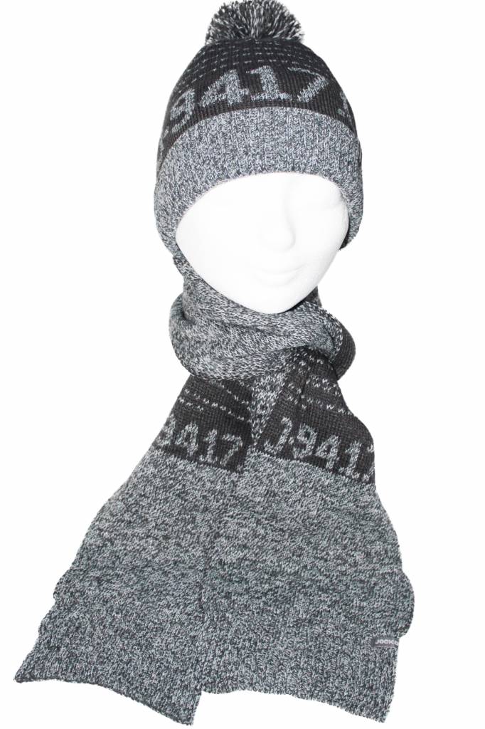 Pompon kindermuts  grijs  "Numbers"