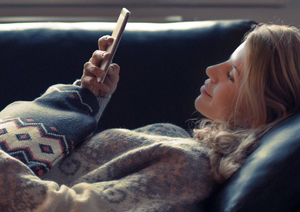 Warmwaterkruik 2 L. met gebreide hoes Noorwegen design