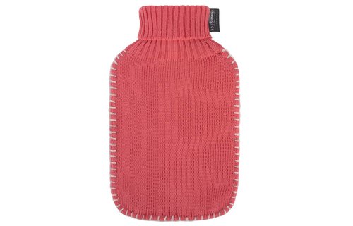 Warmwaterkruik 2 L.  gebreide rolkraag  Koraalrood